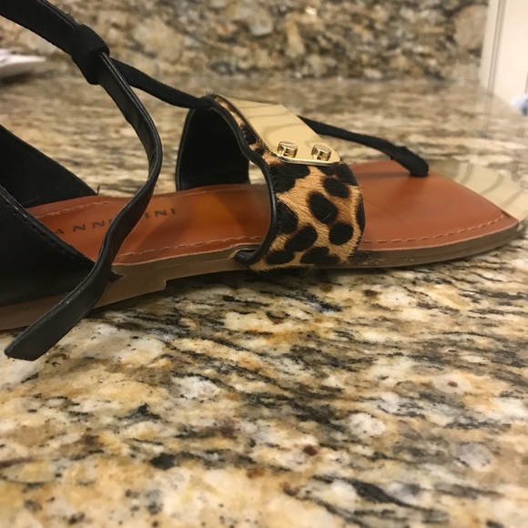 Like new Gianni Bini Sandals - Picture 2 of 3